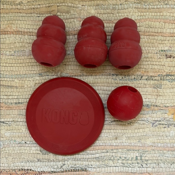 Kong bundle original red toy ball and flyer - Picture 1 of 2